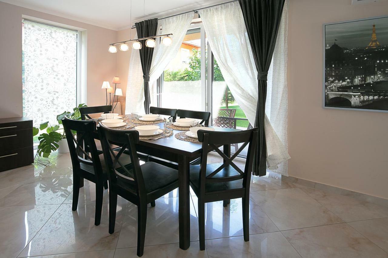 Townhouse On Budapest Border 布道尔斯 外观 照片