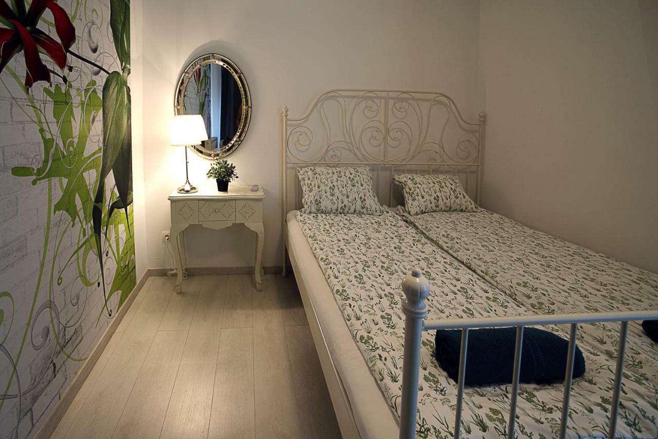 Townhouse On Budapest Border 布道尔斯 外观 照片